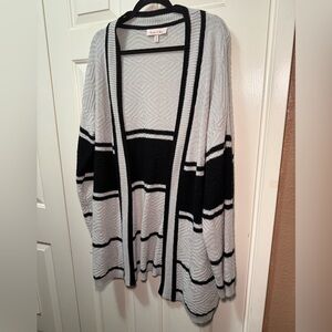 Harlow & Rose Gray Sweater
